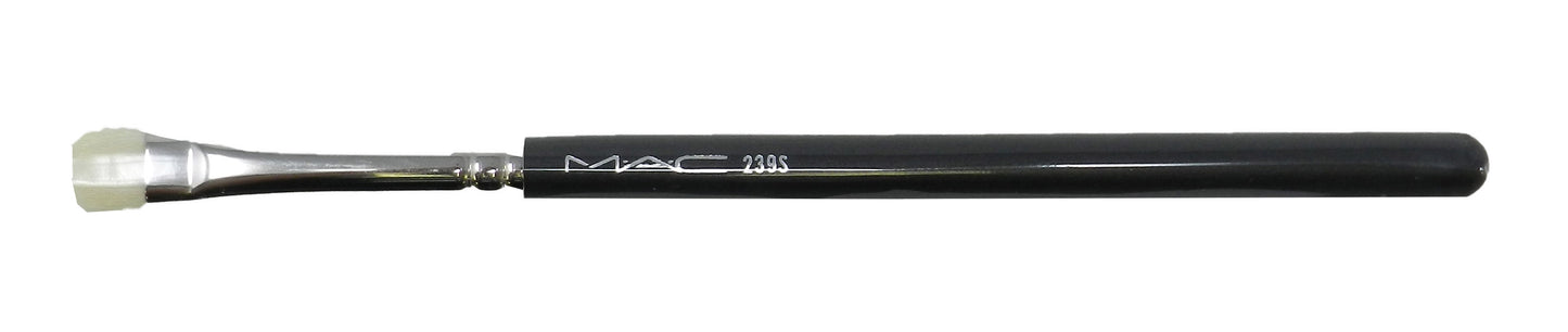 MAC 239S Eye Shadow Brush 1 Count