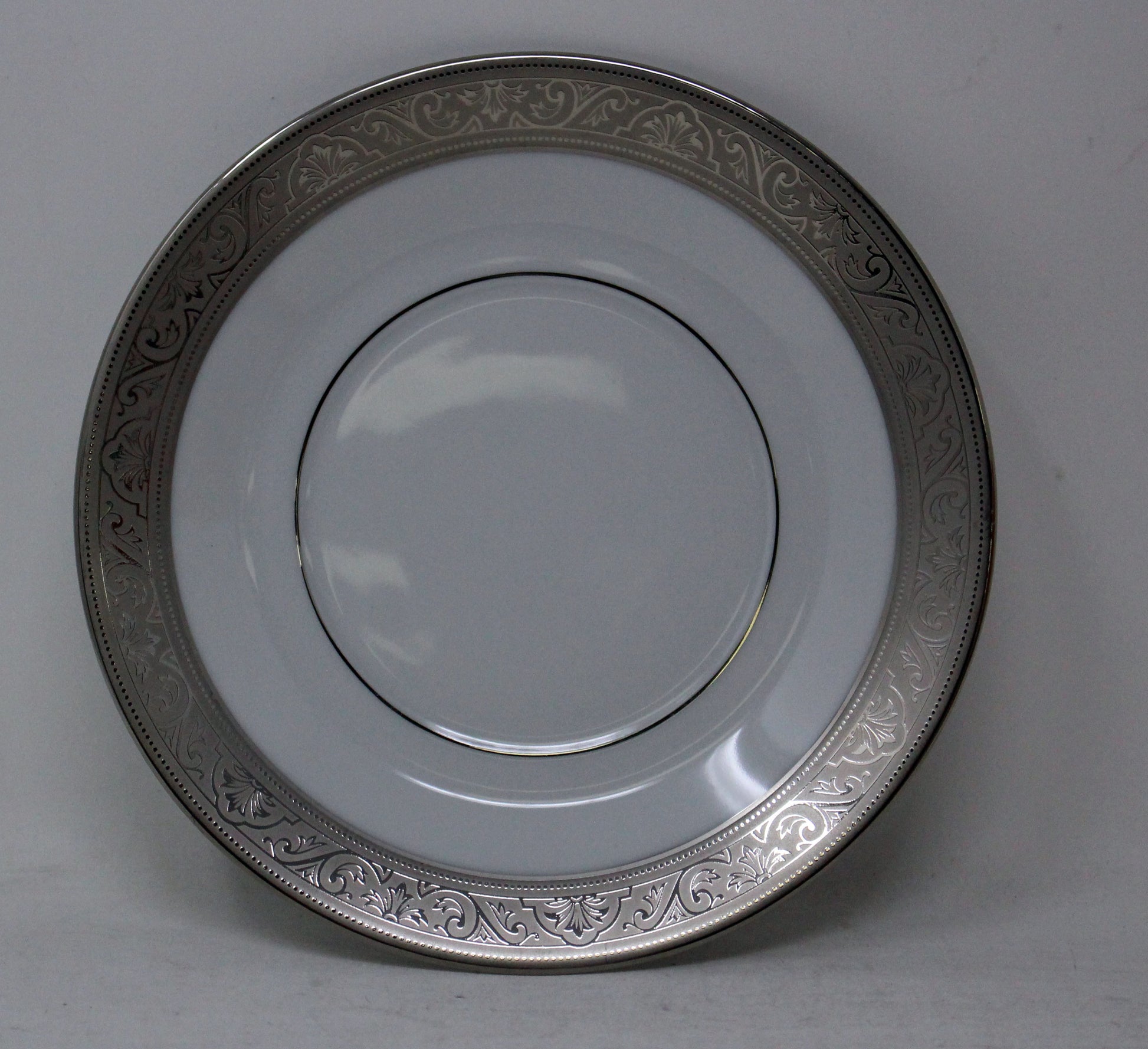 Philippe Deshoulieres Trianon Platinum Royal tea Saucer 1 Count