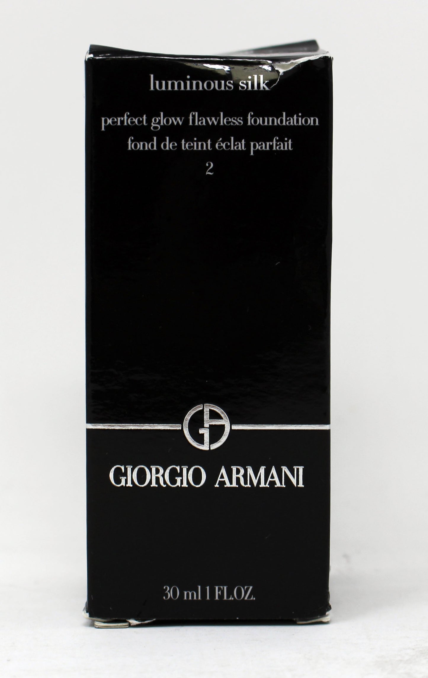 Giorgio Armani Luminous Silk Perfect Glow Flawless Foundation No. 2 Ivory 1 Ounce